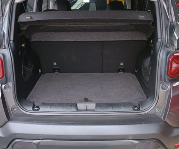 6f88feef-7f8f-4f55-b8ff-f25971f4a2c9